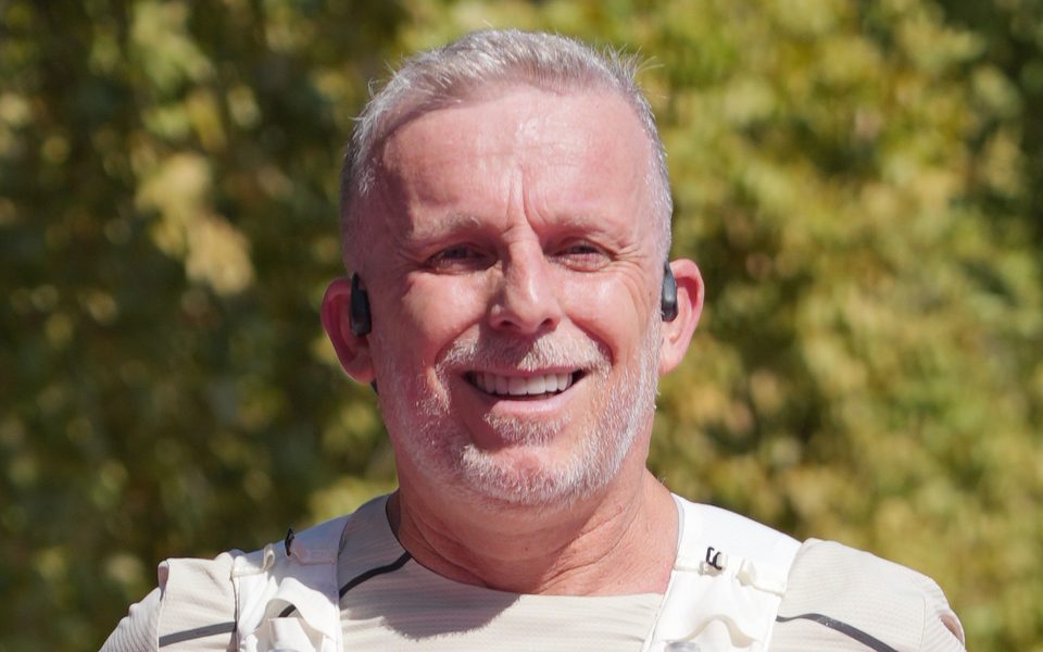 Patrice souriant à l'arrivée du marathon d'Avignon.