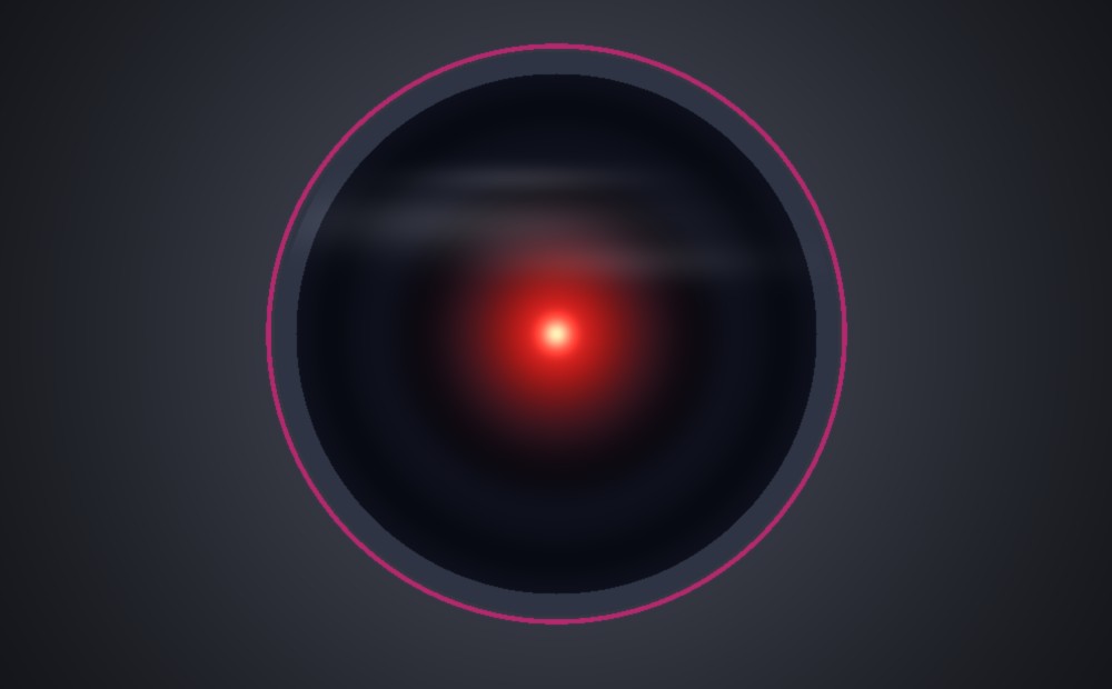 Un œil-caméra rouge incandescent sur fond noir, clin d&rsquo;œil à HAL 9000 de « 2001, l&rsquo;Odyssée de l&rsquo;espace ».